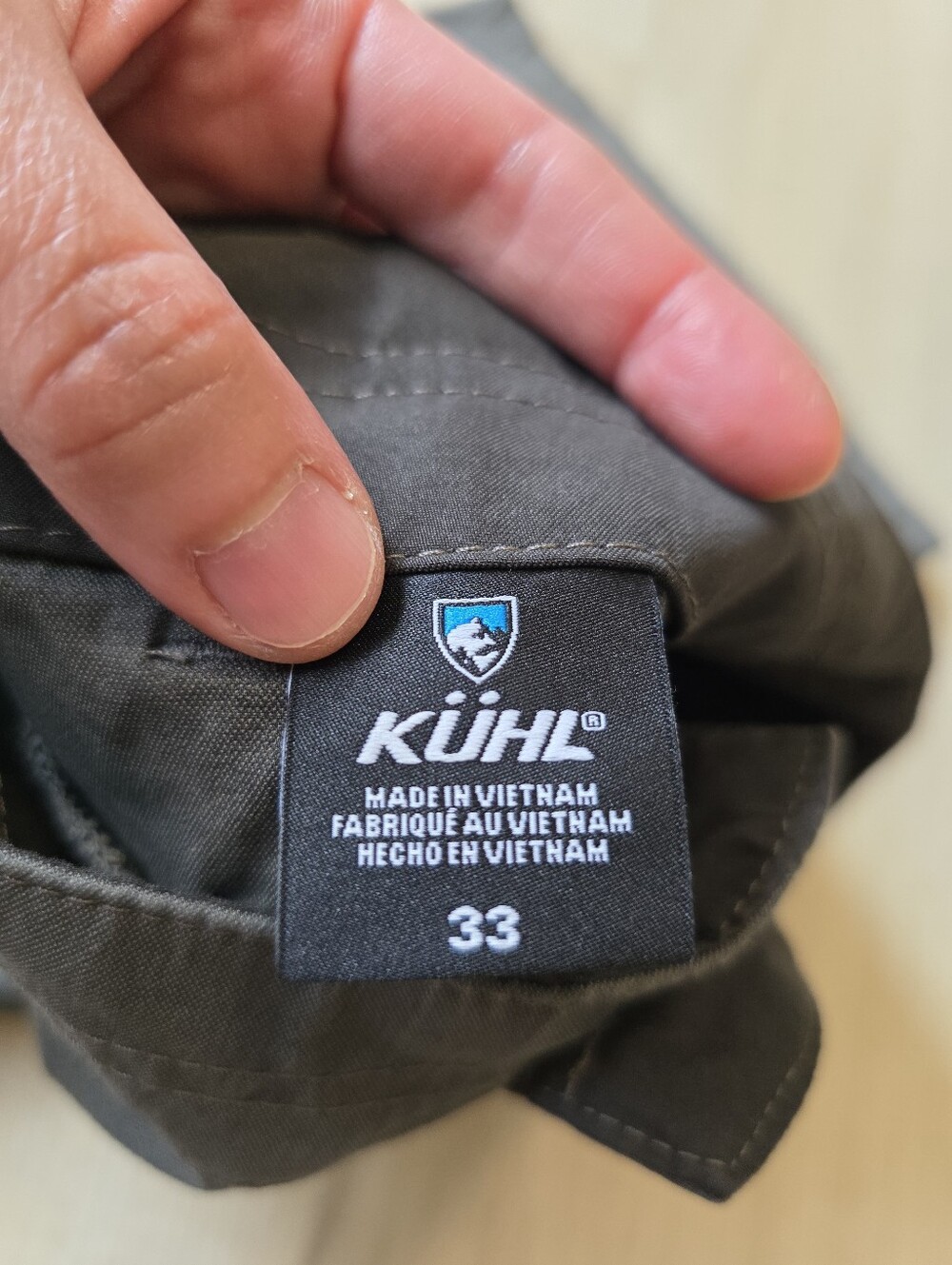 Kuhl Men's Resistor Lite Chino Short Size 33 Carbon - Picture 8 of 11